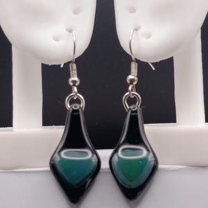 Csepp alakú fekete lógó fülbevaló türkiz pöttyel - ékszer - fülbevaló - lógó fülbevaló - Meska.hu