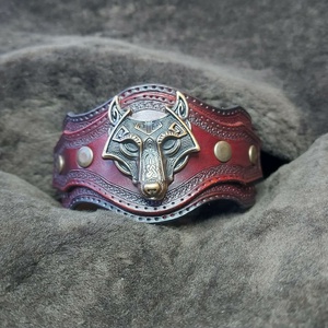 Marhabőr Farkas fejes Karkötő  - Meska.hu