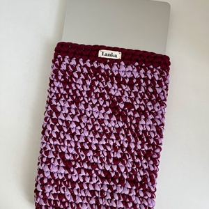 Lanka Kézműves Horgolt MacBook Tok � Bordó-Mályva Laptop Sleeves - táska & tok - laptoptáska, laptop hátizsák - Meska.hu