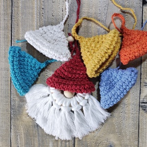 DIY csomag gyerekeknek, Csináld magad! 4 makramé karácsonyi manó, karácsonyfadísz, autódísz - diy (csináld magad) - egységcsomag - Meska.hu
