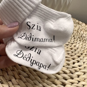 Bababejelentő zokni - ruha & divat - babaruha & gyerekruha - babafotózási ruha és kellék - Meska.hu