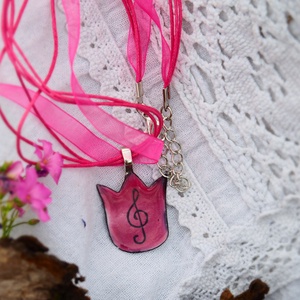 Rózsaszín tűzzománc tulipán medál - violin kulccsal - szatén láncon - ékszer - nyaklánc - medálos nyaklánc - Meska.hu Rózsaszín tűzzománc tulipán medál - violin kulccsal - szatén láncon - ékszer - nyaklánc - medálos nyaklánc - Meska.hu