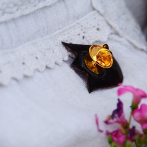 TŰZZOMÁNC Tulipán bross, violinkulcs - ékszer - kitűző és bross - Meska.hu TŰZZOMÁNC Tulipán bross, violinkulcs - ékszer - kitűző és bross - Meska.hu