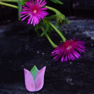 Tulipán bross, kitűző - tűzzománc  - ékszer - kitűző és bross - Meska.hu