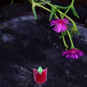Tulipán bross, kitűző  - tűzzománc  - Meska.hu