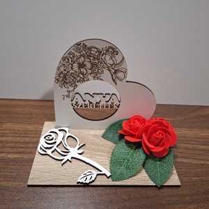 Anyák napjára / pedagógus napra szív alakú tábla rózsával - otthon & életmód - dekoráció - asztal és polc dekoráció - asztaldísz - Meska.hu