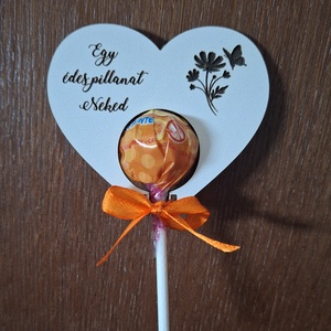 Nyalókatartó nőnapi dísz� - otthon & életmód - dekoráció - asztal és polc dekoráció - asztaldísz - Meska.hu