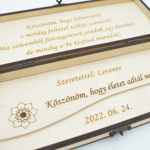 Szülőköszöntő fakanál fa dobozban, egyedileg gravírozva édesanyáknak, nagymamáknak, Esküvő, Emlék & Ajándék, Szülőköszöntő ajándék, Gravírozás, pirográfia, MESKA