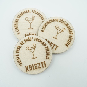 Leánybúcsúra, legénybúcsúra egyedi gravírozott kitűző, névtábla - ékszer - kitűző és bross - kitűző - Meska.hu