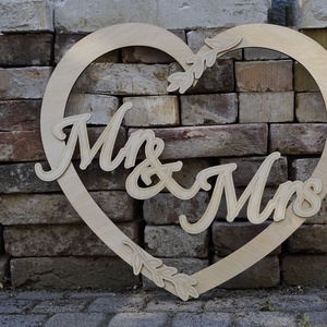 Mr és Mrs szívben háttérdekoráció - Meska.hu