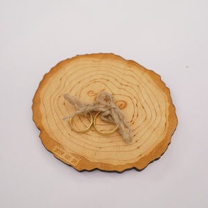 Farönk stílusú, vintage, gravírozott, fa gyűrűtartó , Esküvő, Kiegészítők, Gyűrűtartó & Gyűrűpárna, Gravírozás, pirográfia, MESKA
