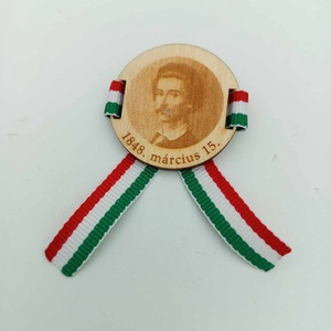 Gravírozott kokárda, kitűző március 15-re, Ékszer, Kitűző és Bross, Kitűző, Gravírozás, pirográfia, MESKA