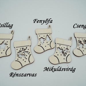 Kiscsizma gravírozott, fa karácsonyfadísz - karácsony - karácsonyi lakásdekoráció - karácsonyfadíszek - Meska.hu