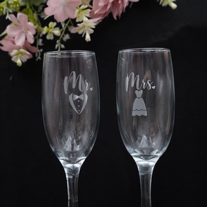 Gravírozott pezsgőspohár esküvőre - Meska.hu