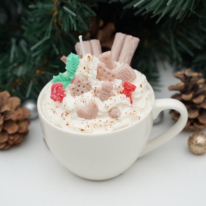 Karácsonyi illatgyertya bögrék dekorálva - karácsony - karácsonyi lakásdekoráció - karácsonyi illatgyertya, mécses - Meska.hu