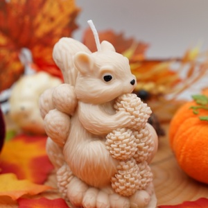 Őszi erdő mókusa illatgyertya, dekorgyertya - karácsony - karácsonyi lakásdekoráció - karácsonyi illatgyertya, mécses - Meska.hu