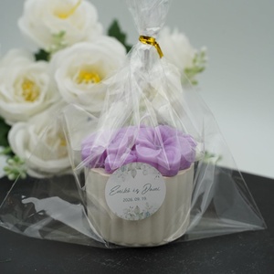 Virág illatgyertya kaspóban - elegáns ajándék esküvőre is - kellékek & szerszámok - dekorációs kellékek - dekorációs gyertya - Meska.hu