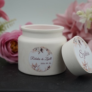 Szójaviasz illatgyertya kerámiakaspóban fedéllel, köszönőajándéknak is - kellékek & szerszámok - dekorációs kellékek - dekorációs gyertya - Meska.hu