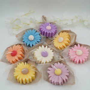 Egy szál margaréta � szójaviasz illatgyertya, dekorgyertya, köszönőajándék  - kellékek & szerszámok - dekorációs kellékek - dekorációs gyertya - Meska.hu