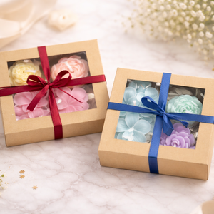 Virágos illatgyertyák díszdobozban - anyák napjára, nőnapra, vagy bármely alkalomra - otthon & életmód - gyertya, illat, aroma - gyertya - Meska.hu