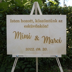 Egyedi fa esküvői köszöntőtábla � gravírozott üdvözlőtábla - esküvő - dekoráció - tábla & jelzés - Meska.hu