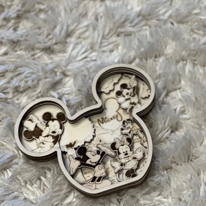 3D rétegelt fa dekor  Mickey egér témával, Esküvő, Dekoráció, Asztaldísz, Gravírozás, pirográfia, MESKA