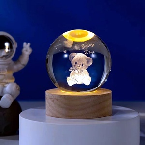 Mackó 3D LED kristály hógömb  - ha valami igazán kedves ajándékot keresel!  - Meska.hu