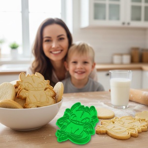 Speciális! Így neveld a sárkányodat Fogatlan sütikiszúró, formázó és saját sárkány! - otthon & életmód - konyhafelszerelés, tálalás - sütés, főzés - sütikiszúró - Meska.hu