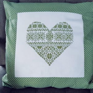 Szíves kispárna - Meska.hu