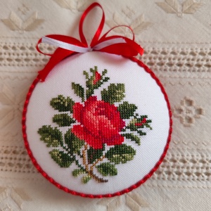 Rózsás dísz, Otthon & Életmód, Dekoráció, Dísztárgy, Hímzés, MESKA
