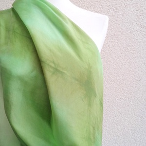 pasztell zöld átmenet selyemkendő 90x90cm - ruha & divat - sál, sapka, kendő - kendő - Meska.hu