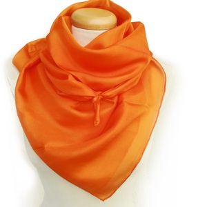 narancs selyemkendő 90x90 - Meska.hu