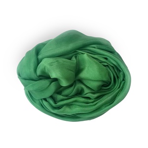 fűzöld  selyemsál , Ruha & Divat, Sál, Sapka, Kendő, Sál, Selyemfestés, MESKA