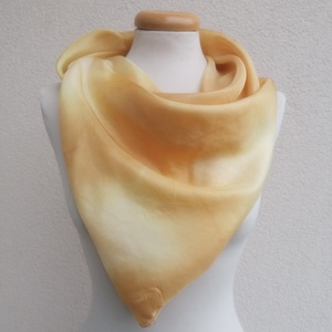aranybézs átmenet selyemkendő 90x90cm - ruha & divat - sál, sapka, kendő - kendő - Meska.hu
