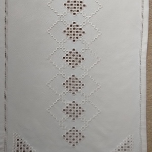 Asztalközép terítő futó, Otthon & Életmód, Dekoráció, Asztal és polc dekoráció, Asztaldísz, Hímzés, MESKA