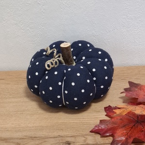 Őszi varrott tök dekoráció /11 cm/, Otthon & Életmód, Dekoráció, Halloween, Halloweeni tök, Varrás, MESKA