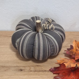 Őszi varrott tök dekoráció /12 cm/, Otthon & Életmód, Dekoráció, Halloween, Halloweeni tök, Varrás, MESKA