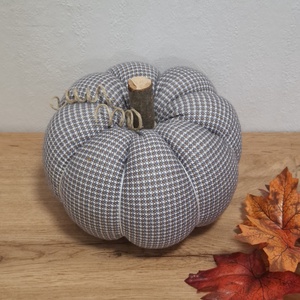 Őszi varrott tök dekoráció /16 cm/, Otthon & Életmód, Dekoráció, Halloween, Halloweeni tök, Varrás, MESKA