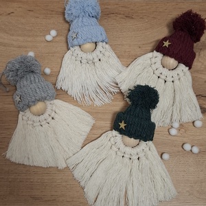 Makramé karácsonyi manó /szakállas/ - karácsony - karácsonyi lakásdekoráció - karácsonyi manók, figurák - Meska.hu