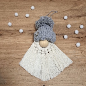 Makramé karácsonyi manó /szakállas/, Karácsony, Karácsonyi lakásdekoráció, Karácsonyi manók, figurák, Csomózás, MESKA