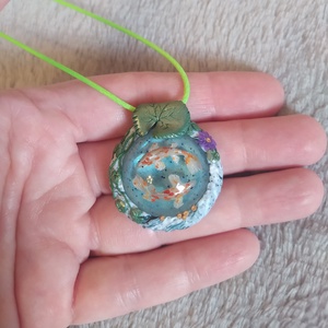 Koi medál, Aranyhal tavacska, Vízcsepp medál, Miniatűr koi ponty, Egyedi figurás ékszer - ékszer - nyaklánc - medálos nyaklánc - Meska.hu