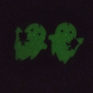 Szellem fülbevaló, Halloween fülbevaló, Lógós fülbevaló, sötétben világít, foszforeszkál - ékszer - fülbevaló - lógó fülbevaló - Meska.hu