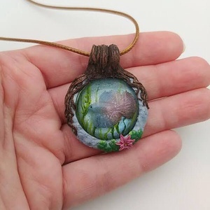 Betta medál, Betta tavacska, Vízcsepp medál, Miniatűr betta, Egyedi figurás ékszer, Ékszer, Nyaklánc, Medálos nyaklánc, Ékszerkészítés, MESKA