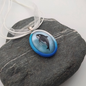 Orca medál, Orca tavacska, Vízcsepp medál, Miniatűr gyilkos bálna, Egyedi figurás ékszer - ékszer - nyaklánc - medálos nyaklánc - Meska.hu