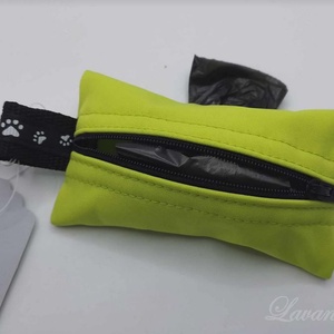 Kutyakakizacsi tartó-Neon sárgászöld  - otthon & életmód - kisállatoknak - kutyáknak - kutyapiszok zacskó tartó - Meska.hu