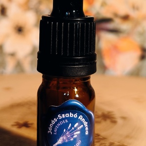 Orvosi levendula illóolaj, 100 % tisztaságú, 5 ml - szépségápolás - dezodor & parfüm - Meska.hu