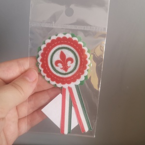 Cserkészliliom mintás kokárda, Ékszer, Kitűző és Bross, Kitűző, Varrás, MESKA