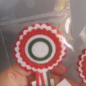 Filc kokárda - ékszer - kitűző és bross - kitűző - Meska.hu