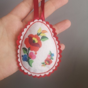 Kalocsai mintás filc tojásfa díszek - otthon & életmód - konyhafelszerelés, tálalás - konyhai dekoráció - konyhai dísz - Meska.hu