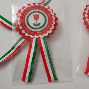 Filc kokárda - tulipános - Meska.hu